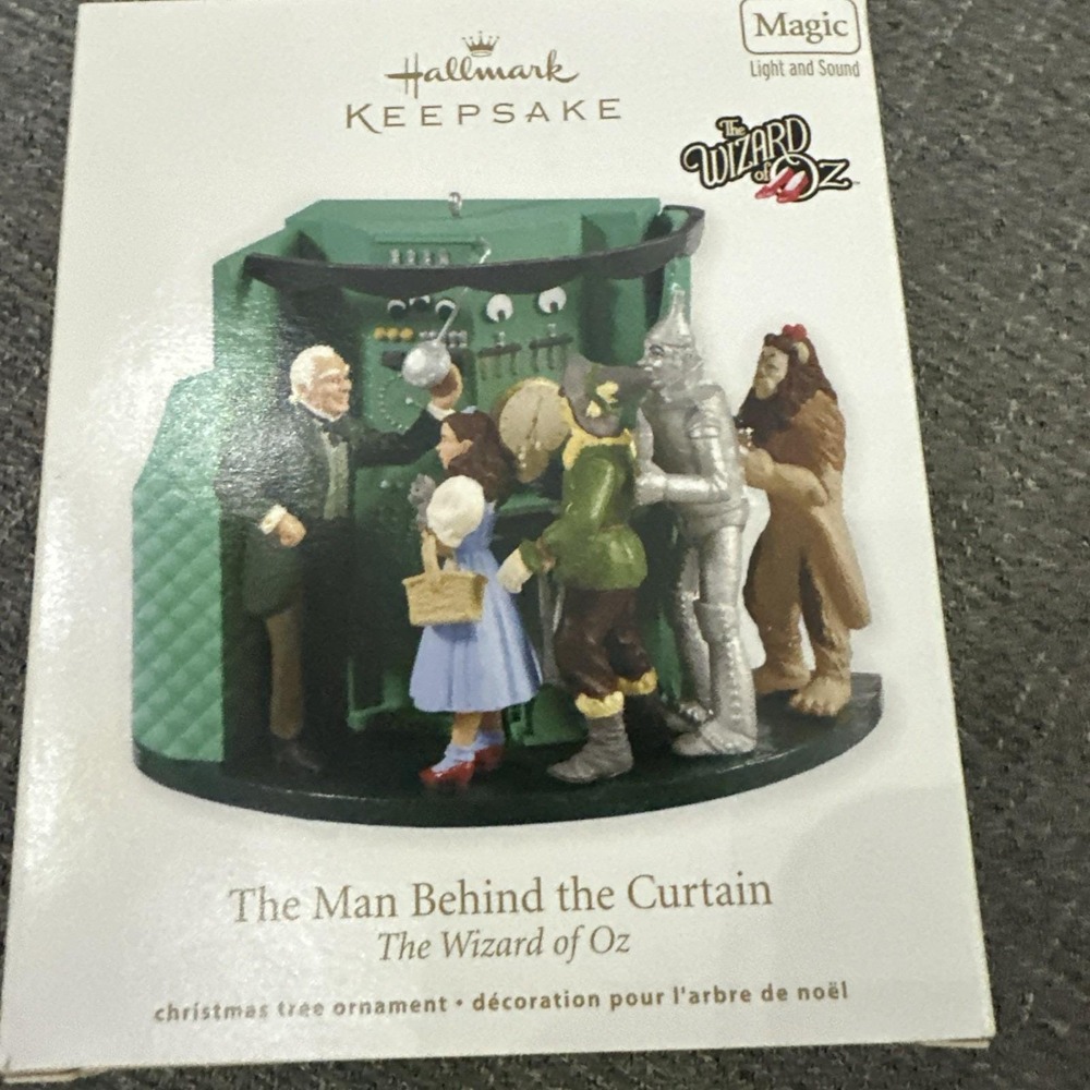 Hallmark Keepsake 2012 Ornament Wizard of Oz The Man Behind the Curtain NEW (U)